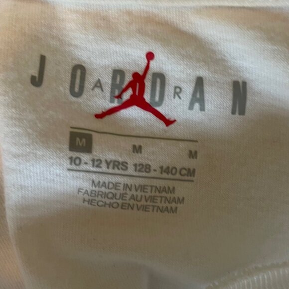 White jordan cropped tee - Picture 3 of 3